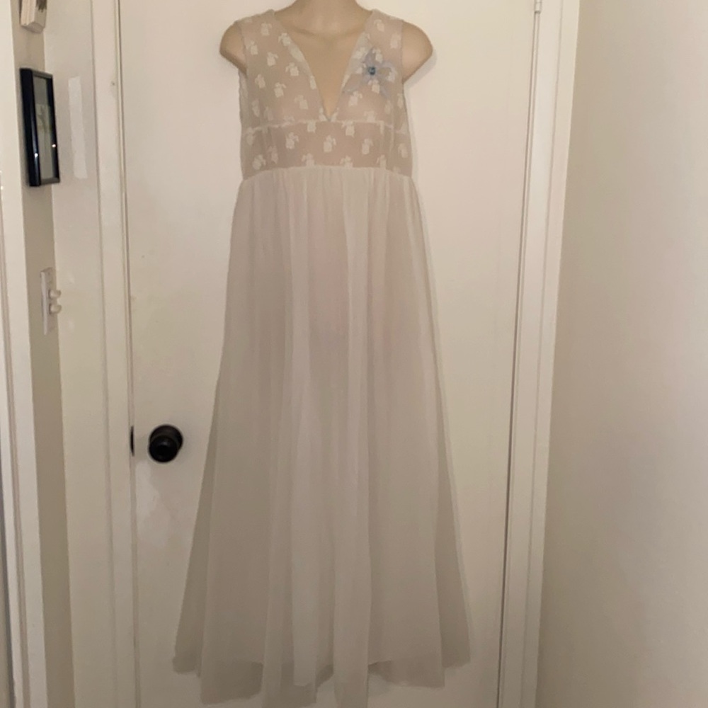 Vintage 70’s white Eyeful by the Flaums flowing white nightgown 34